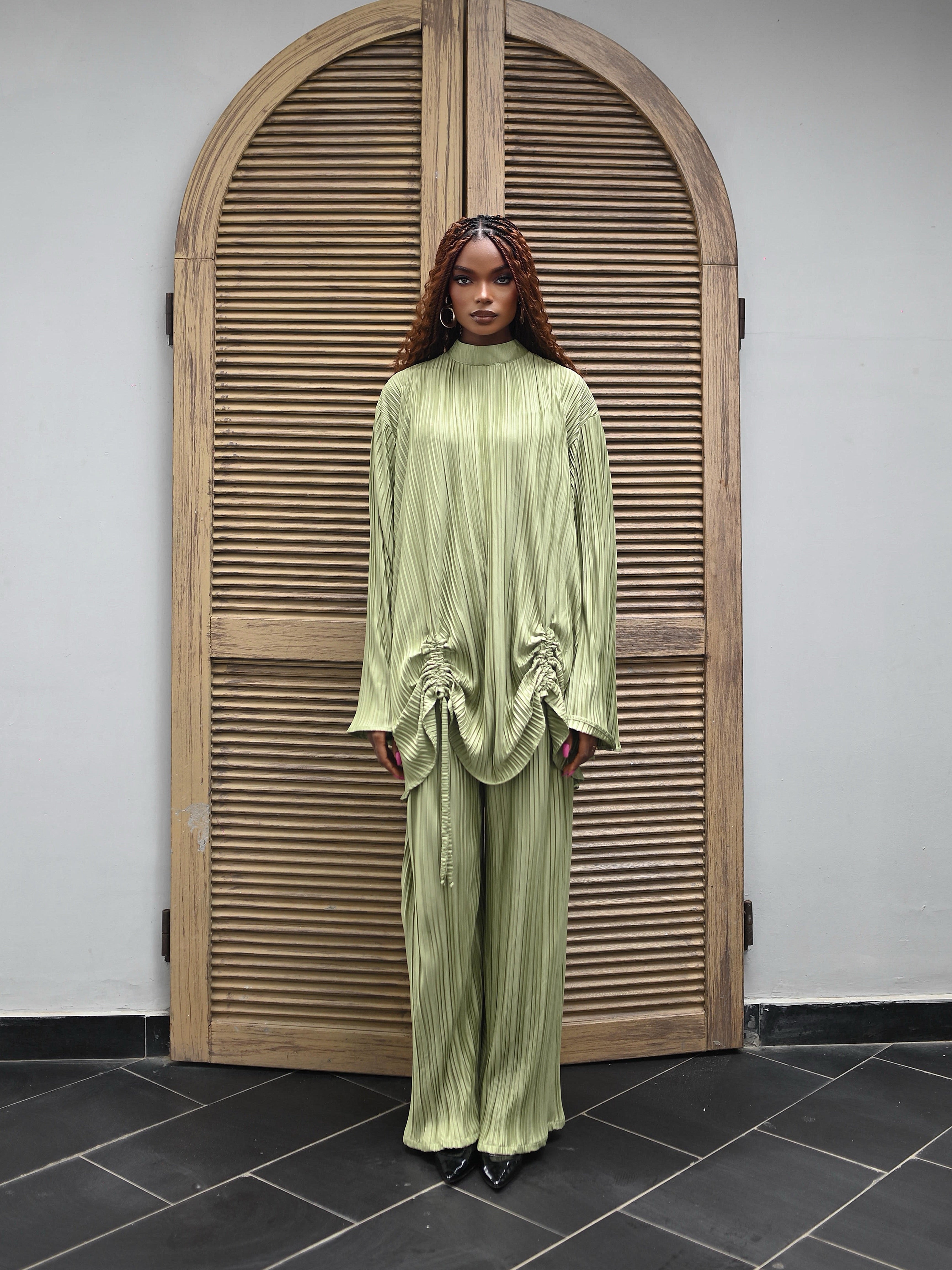 OLIVE LIYA PLEAT SET
