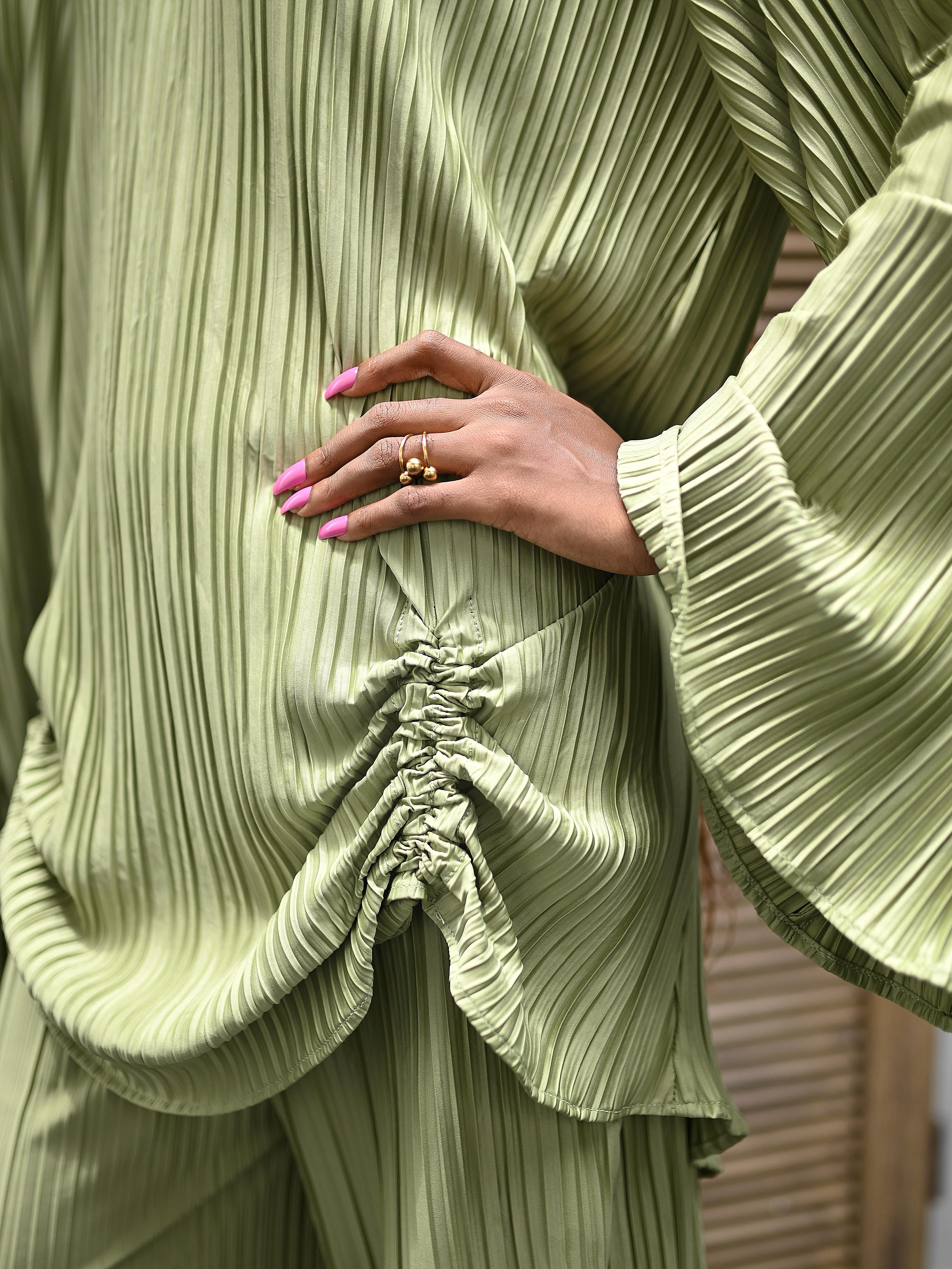 OLIVE LIYA PLEAT SET