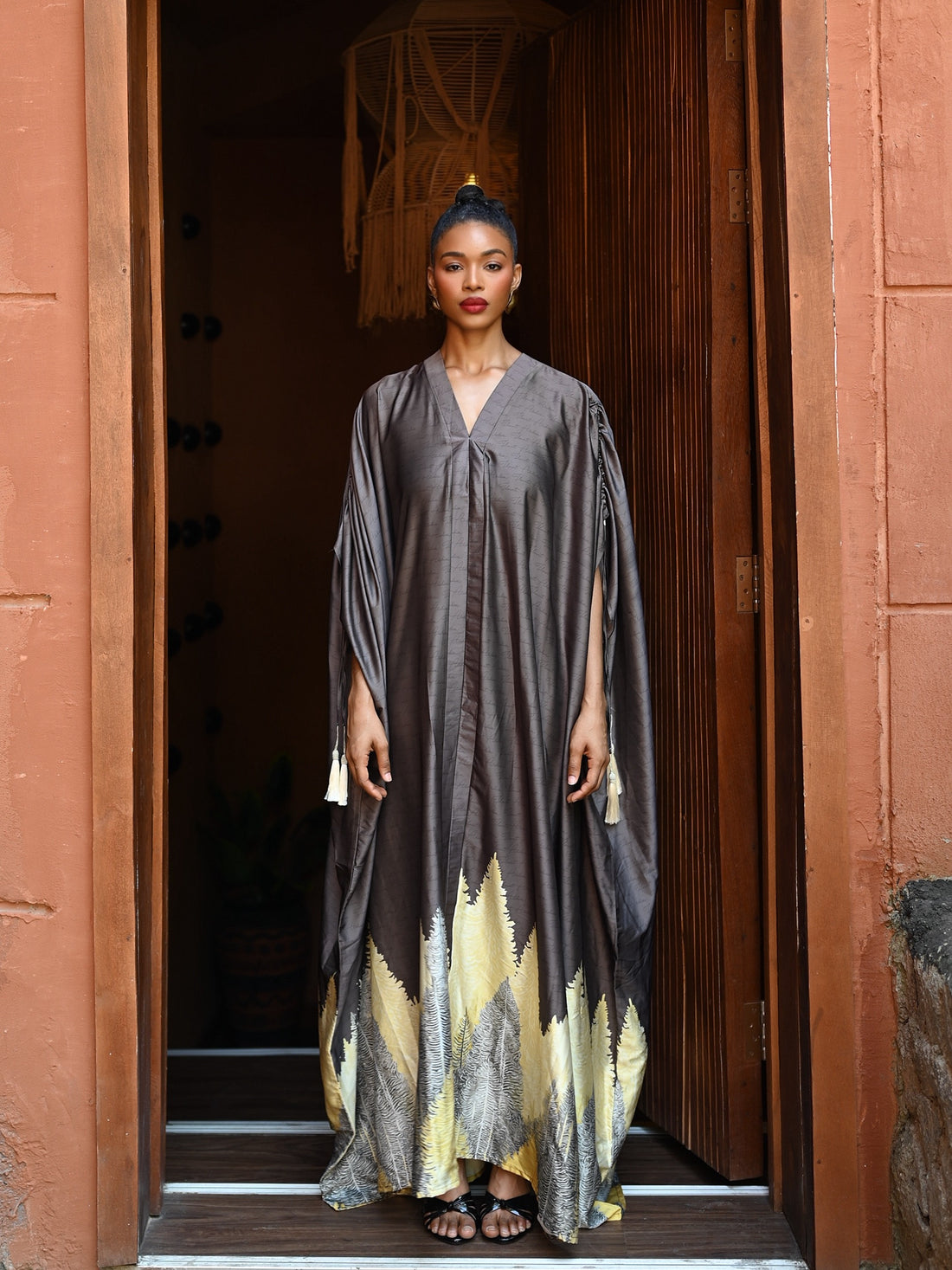 SURI KAFTAN - GREY