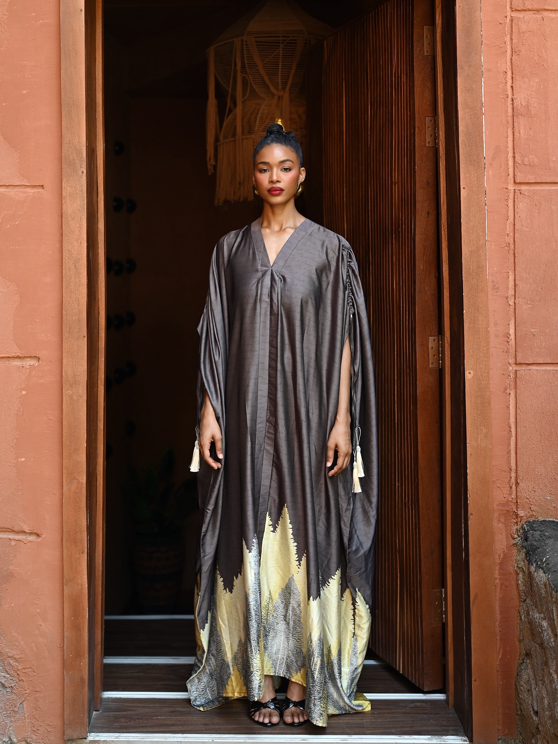 SURI KAFTAN - GREY