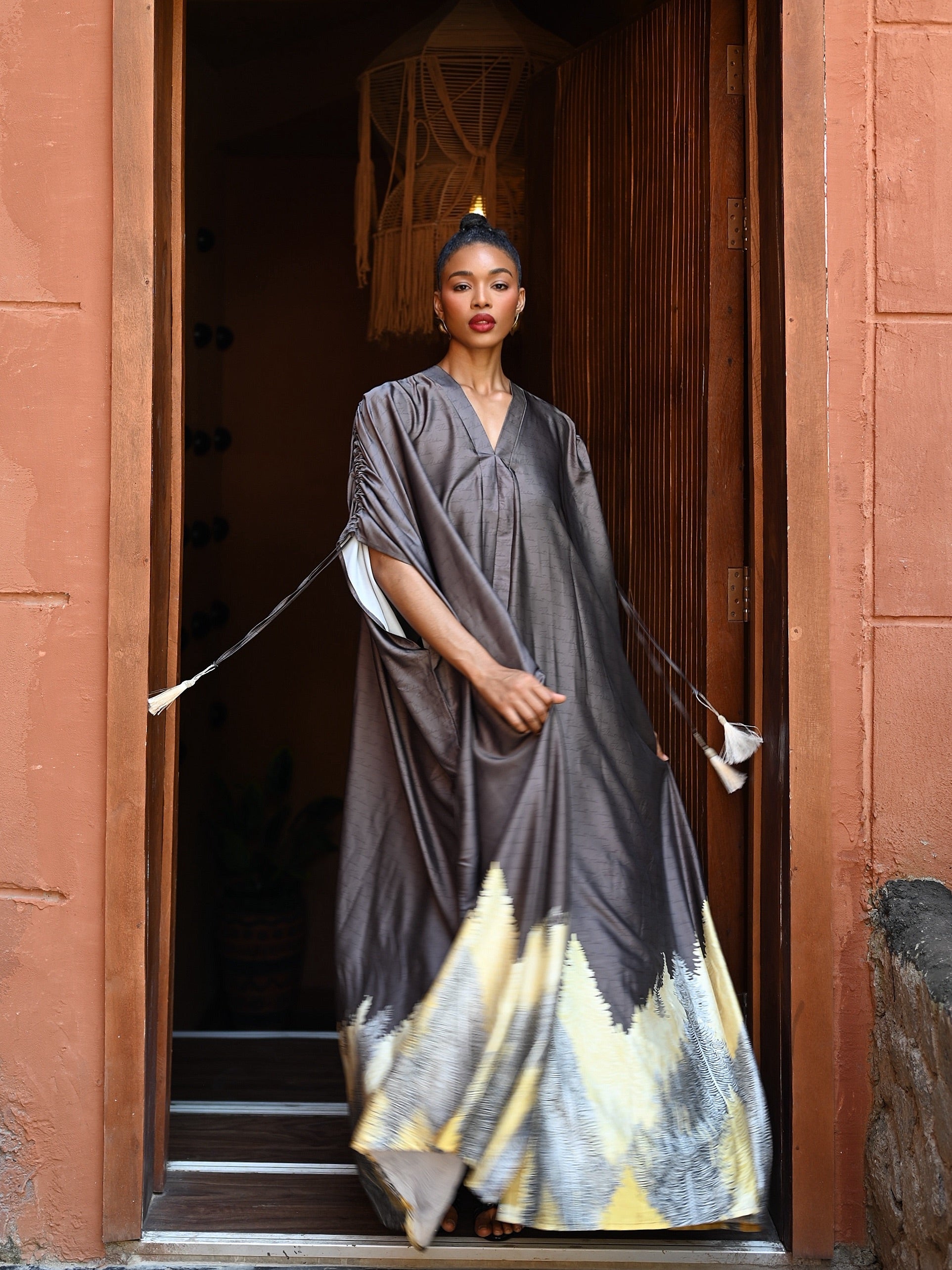 SURI KAFTAN - GREY
